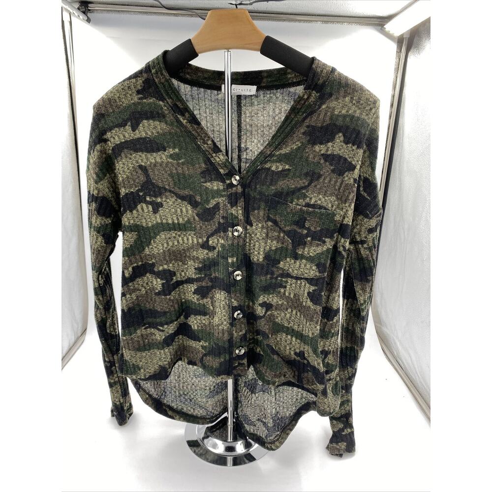 Socialite Button Front Cardigan Size Small Women - Camo